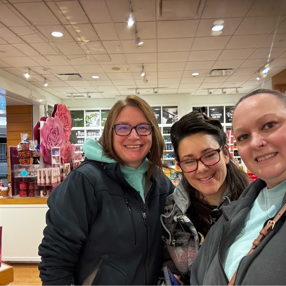 Live show flyer!!! MUST BE GREEN 💚💚TO BE SEEN!! - Picture 7 of 12